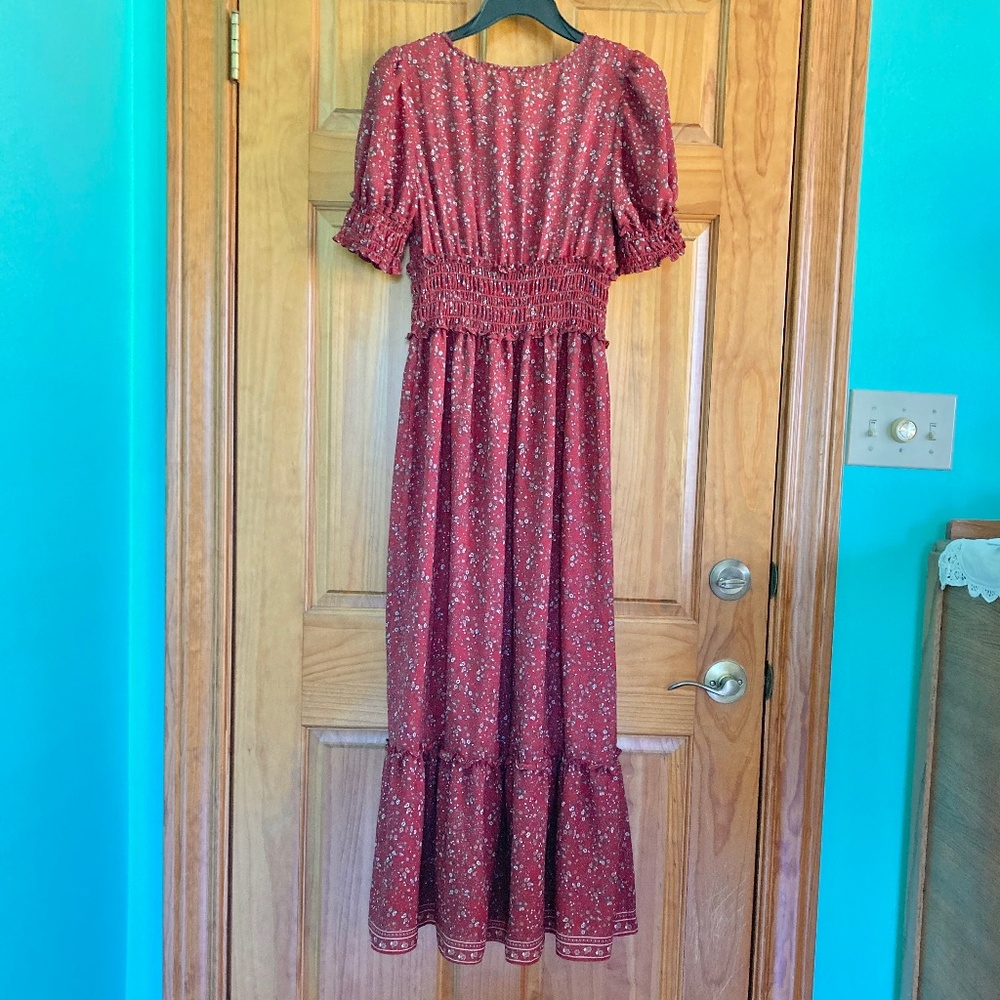 Women’s size small Max Studio red/maroon gently used long floral dress - Picture 3 of 8